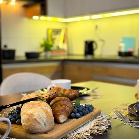 Apartamenty City Break 1 & 2 Promenada, Przy Jeziorze *