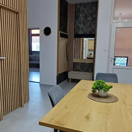 Apartamenty City Break 1 & 2 Promenada, Przy Jeziorze