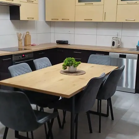 Daire Apartamenty City Break 1 & 2 Promenada, Przy Jeziorze *