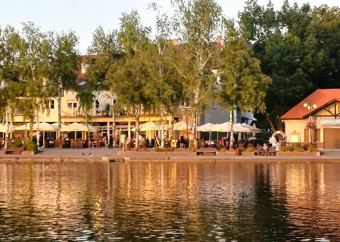 Break 1, Promenada Przy Jeziorze