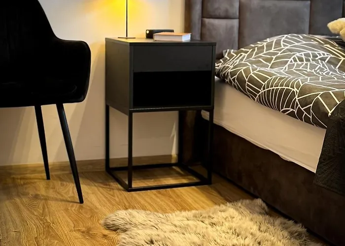 Break 1, Promenada Przy Jeziorze